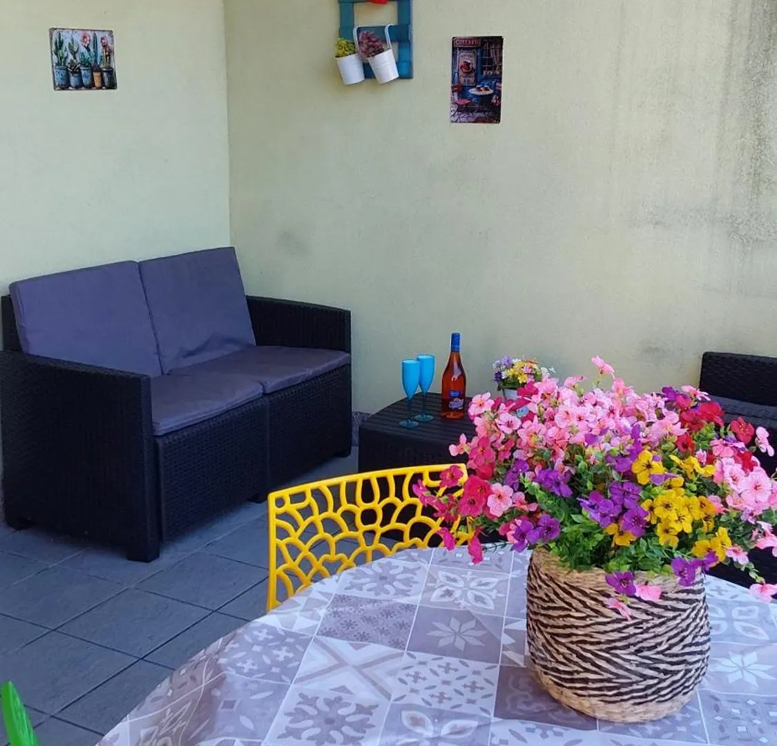 La Dolce Vita - Apartment With Shared Pool And Large Terrace ليدو ديلي نازيوني